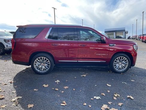 Used 2024 GMC Yukon Denali w/ Advanced Technology Package image 6