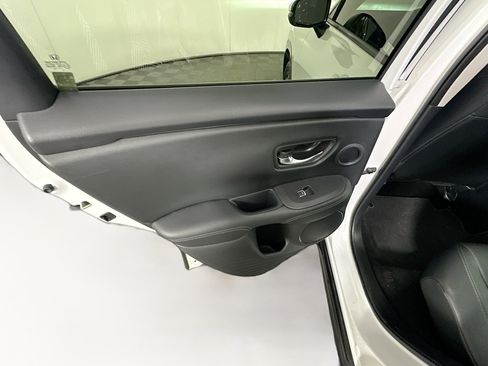 Used 2025 Honda HR-V EX-L image 26