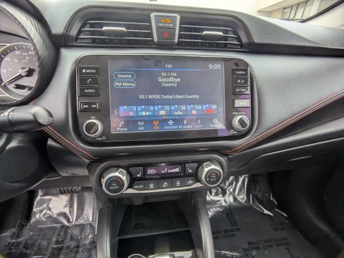 Used 2024 Nissan Versa SR FWD image 19