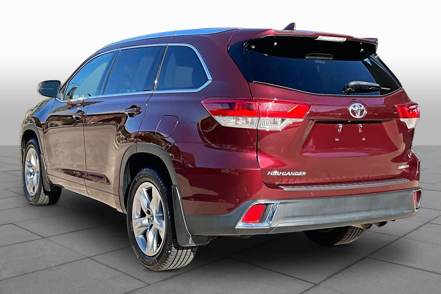 Used 2017 Toyota Highlander Limited FWD image 12
