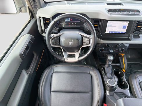 Used 2022 Ford Bronco Badlands image 16