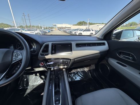 Used 2020 Honda HR-V EX image 29