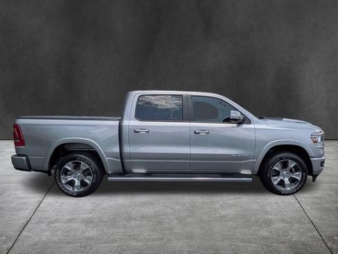 Used 2022 RAM 1500 Laramie AWD/4WD image 3