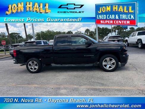 Used 2018 Chevrolet Silverado 1500 Custom w/ Custom Value Package RWD image 16