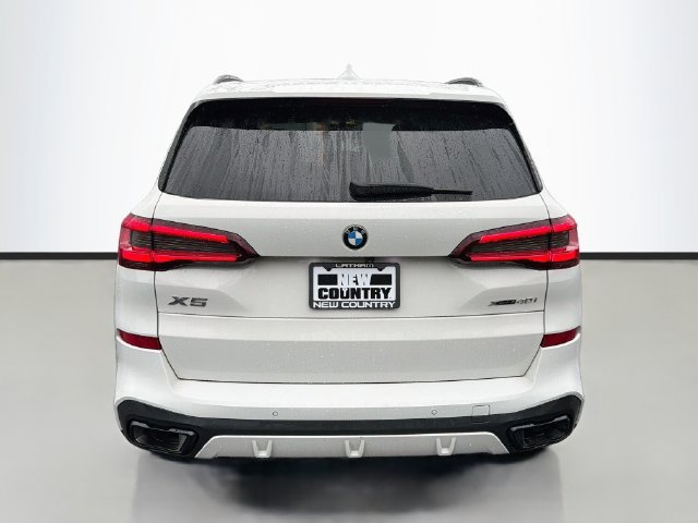 Used 2022 BMW X5 xDrive40i w/ M Sport Package AWD/4WD image 6