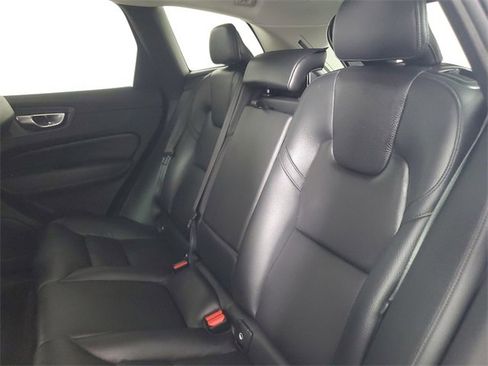 Used 2023 Volvo XC60 B5 Plus w/ Protection Package Premier image 13
