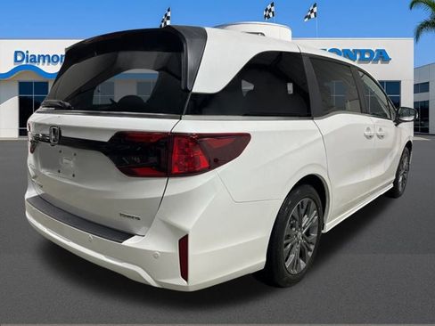 New 2026 Honda Odyssey Touring image 3