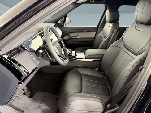 Used 2026 Land Rover Range Rover Sport SE image 5
