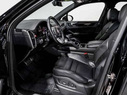 Used 2022 Porsche Cayenne S image 20