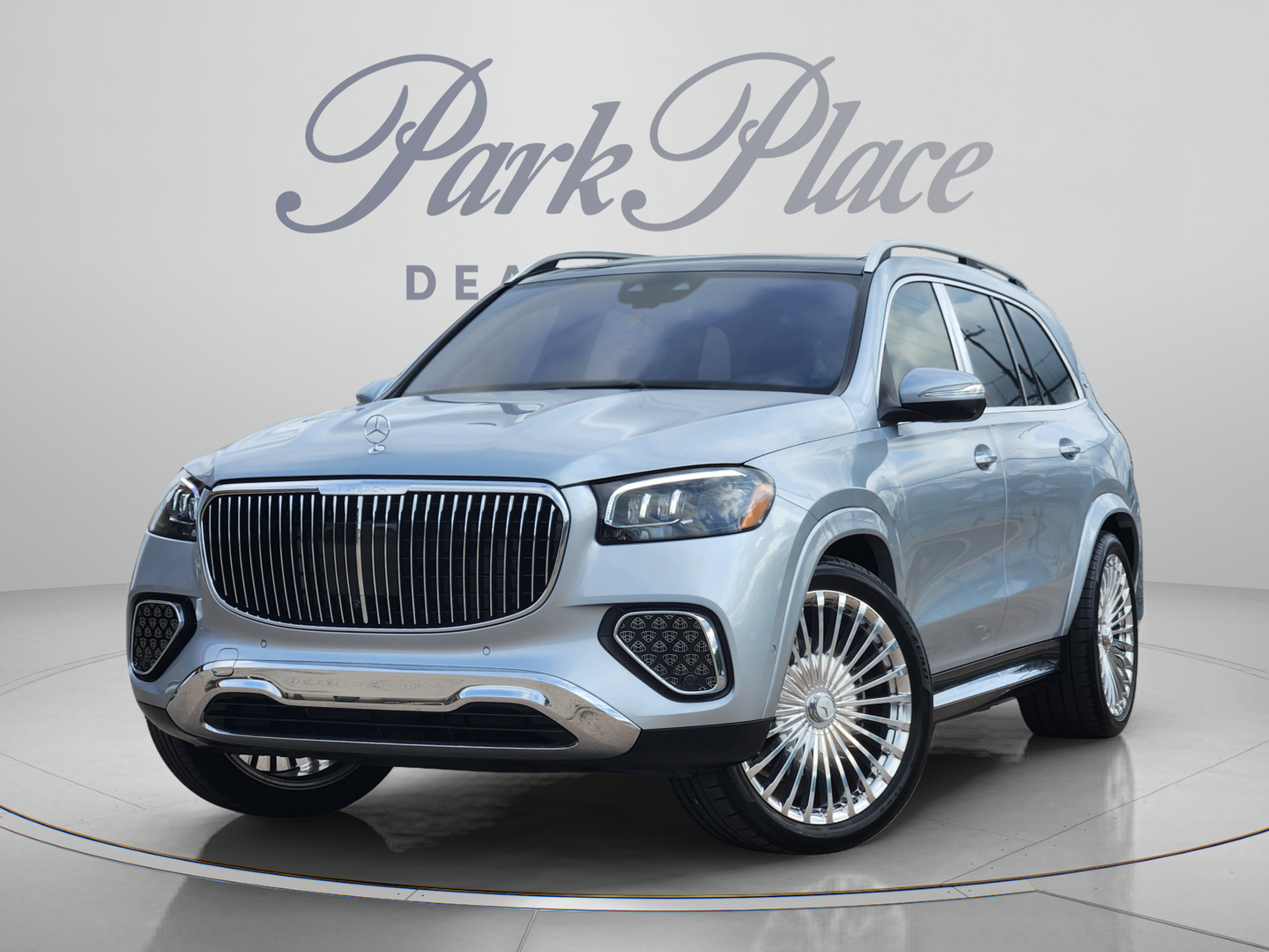 Used 2025 Mercedes-Benz Maybach GLS 600 4MATIC image 1