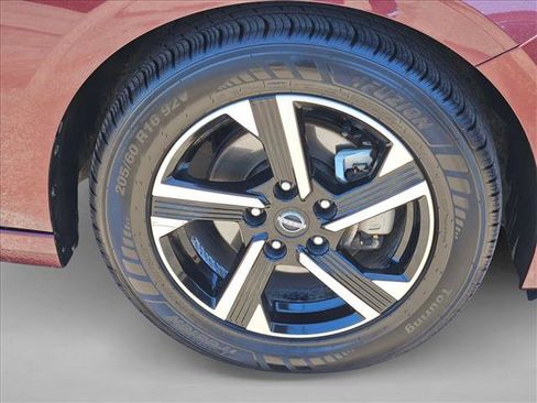 Used 2024 Nissan Sentra SV FWD image 24
