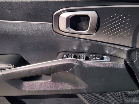 Used 2021 Kia Sorento S w/ Panoramic Sunroof Package image 23