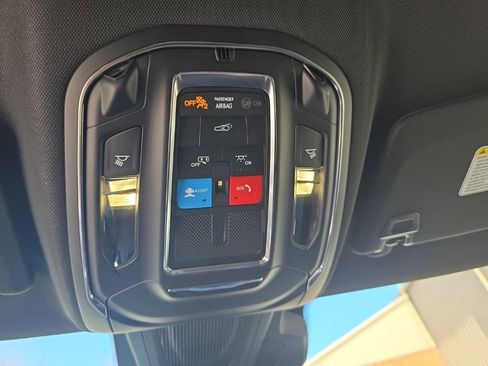 Used 2025 Dodge Charger R/T Scat Pack w/ Track Pack image 28