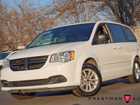 Used 2017 Dodge Grand Caravan SE image 7