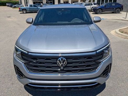 Used 2025 Volkswagen Atlas Cross Sport SEL Premium R-Line AWD/4WD image 4