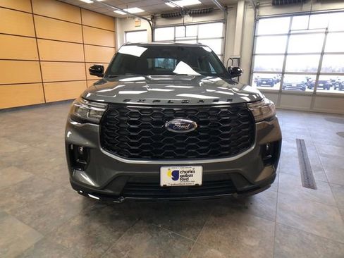New 2026 Ford Explorer ST-Line w/ ST-Line Street Pack image 2