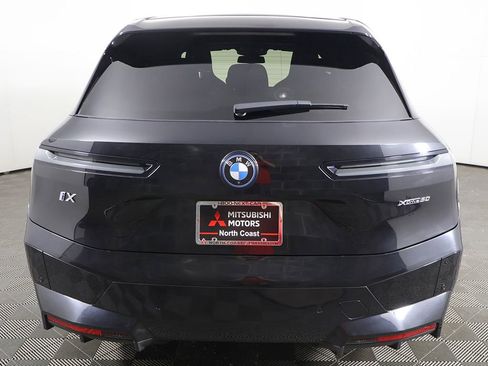 Used 2024 BMW iX xDrive50 w/ Sport Package AWD/4WD image 16