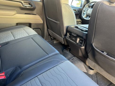 Used 2024 Chevrolet Silverado 1500 ZR2 w/ Technology Package image 18