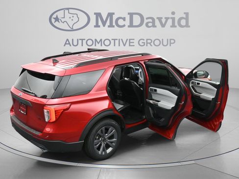 Used 2022 Ford Explorer XLT w/ Equipment Group 202A RWD image 46