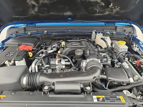 Certified 2023 Jeep Wrangler Unlimited Rubicon w/ Cold Weather Group image 20