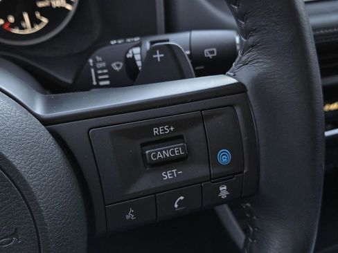 Used 2024 Nissan Rogue SV w/ SV Premium Package image 27