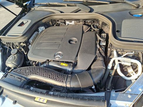 Used 2022 Mercedes-Benz GLC 300 4MATIC SUV image 27