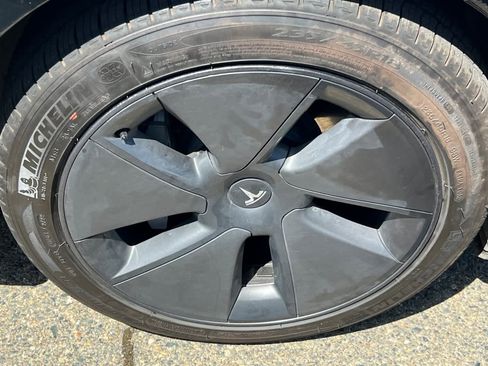 Used 2021 Tesla Model 3 Long Range image 15