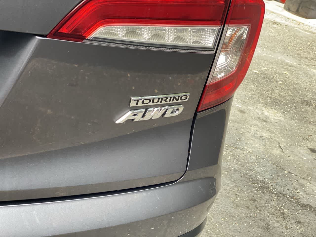 Used 2019 Honda Pilot Touring image 11