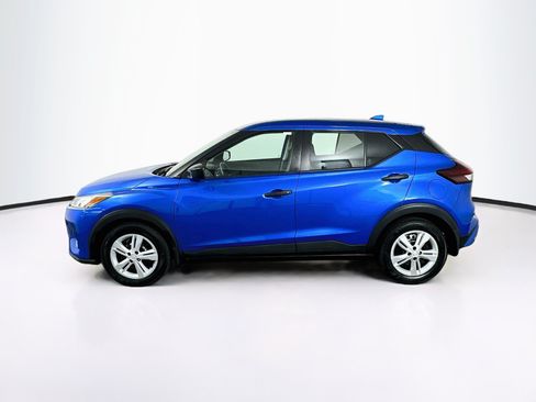 Used 2022 Nissan Kicks S FWD image 4