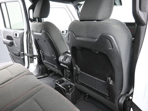 Used 2025 Jeep Wrangler Unlimited Rubicon image 10