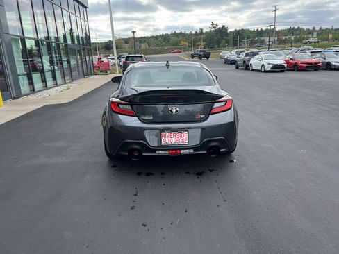 New 2025 Toyota GR86 Premium w/ Performance Package RWD image 7