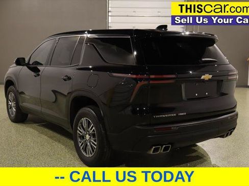 Used 2024 Chevrolet Traverse LS image 5