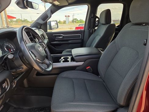 Used 2022 RAM 1500 Big Horn AWD/4WD image 18