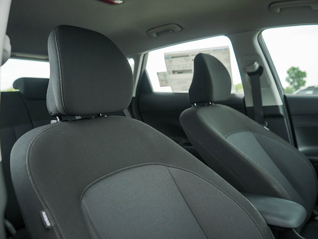 New 2027 Hyundai Kona SE AWD/4WD image 11