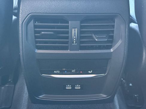 Used 2025 BMW i4 eDrive40 image 16