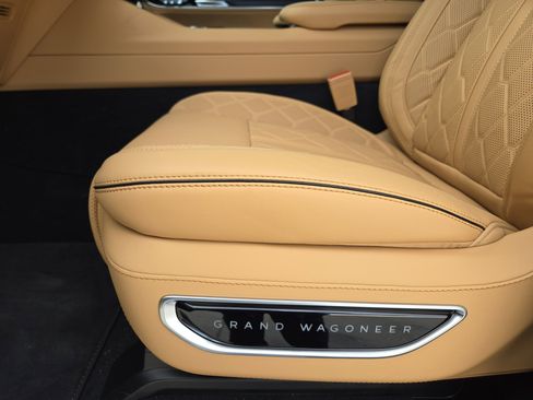 New 2026 Jeep Grand Wagoneer Summit AWD/4WD image 19