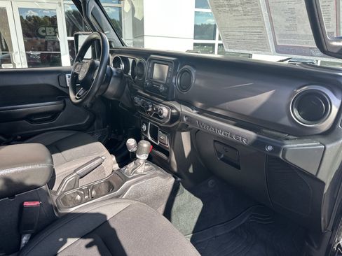 Used 2021 Jeep Wrangler Sport AWD/4WD image 21