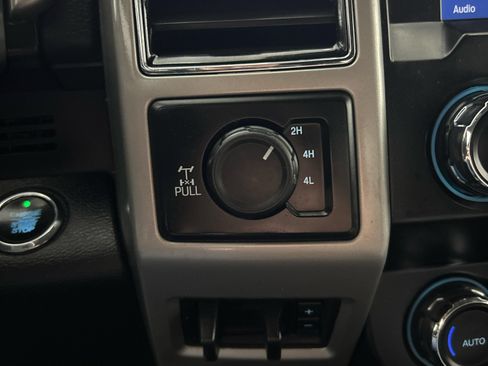 Used 2020 Ford F350 Lariat w/ Lariat Ultimate Package AWD/4WD image 13