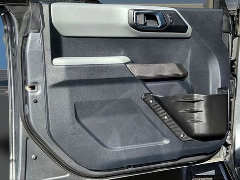 Used 2022 Ford Bronco Badlands image 22