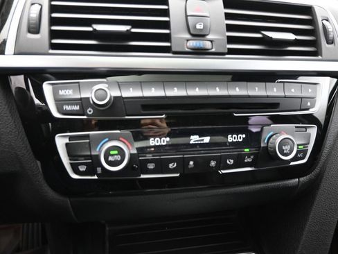 Used 2018 BMW 330e w/ Convenience Package image 18