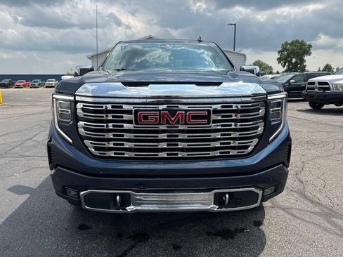 Used 2022 GMC Sierra 1500 Denali w/ Technology Package AWD/4WD image 7