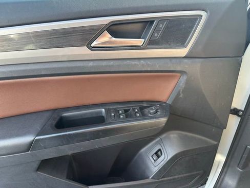 Used 2021 Volkswagen Atlas SEL image 25