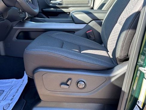 New 2026 RAM 1500 4x4 Crew Cab image 14
