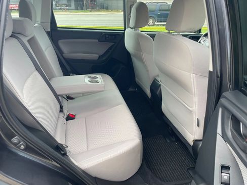 Used 2017 Subaru Forester 2.5i Premium AWD/4WD image 7