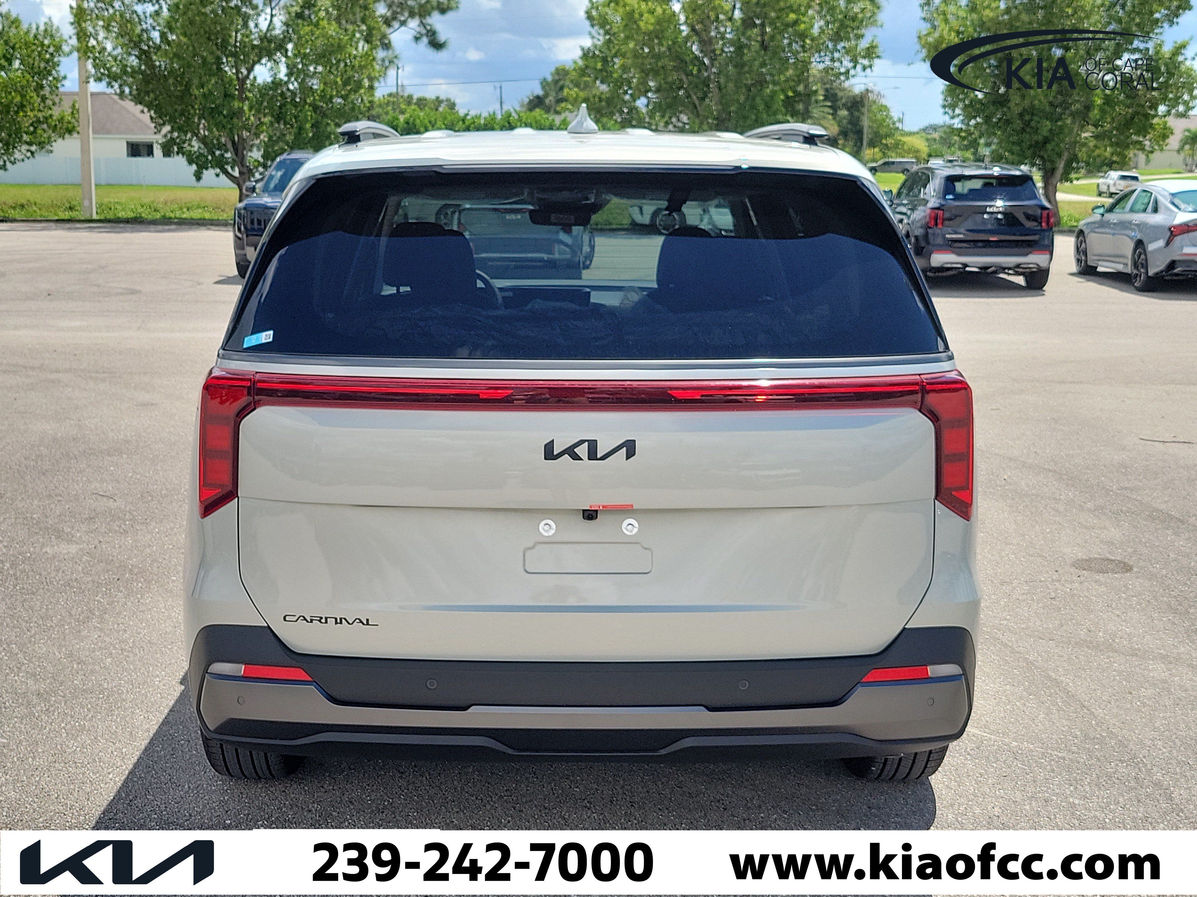 New 2027 Kia Carnival EX w/ Dark Edition Package FWD image 5