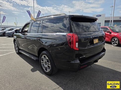 Certified 2025 Ford Expedition Active AWD/4WD image 5