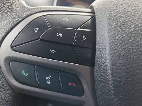 Used 2021 Jeep Cherokee Latitude image 34