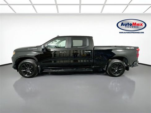 Used 2023 Chevrolet Silverado 1500 Custom image 9