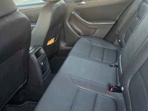 Used 2012 Volkswagen Jetta SE FWD image 7
