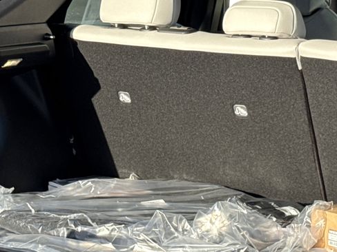 New 2026 Nissan Leaf Platinum+ image 18